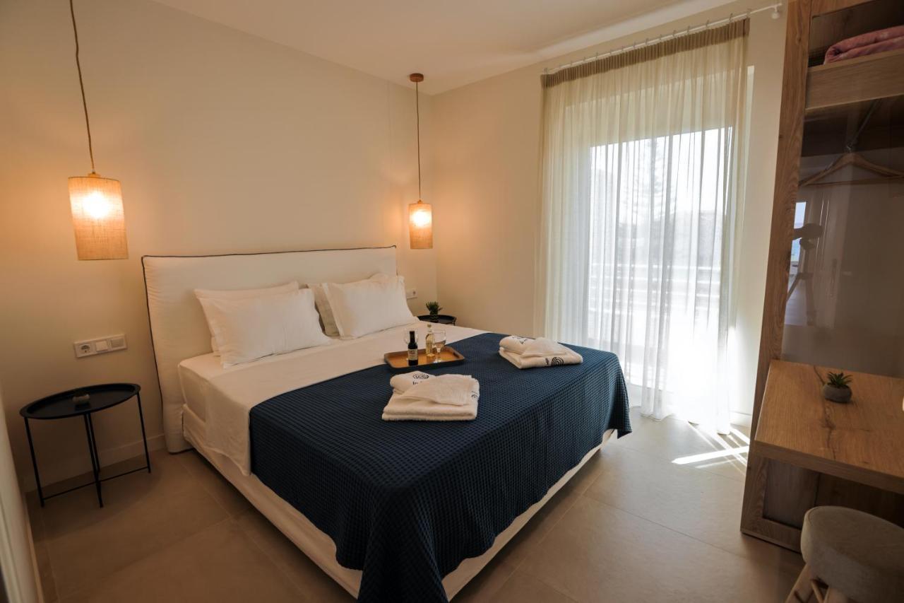 La Mer Bleue Beachfront Boutique Apartments Vrachati Exterior photo