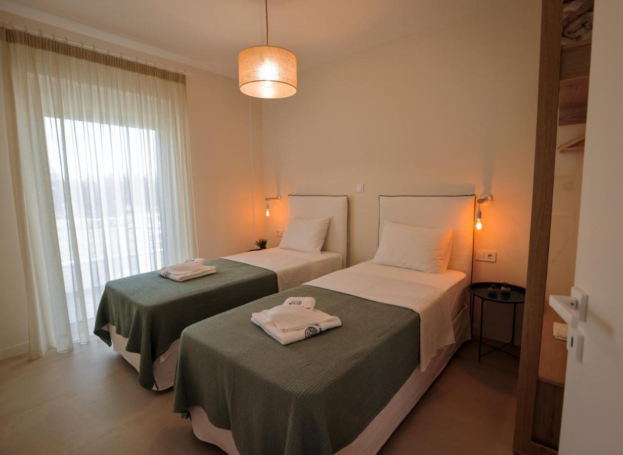 La Mer Bleue Beachfront Boutique Apartments Vrachati Exterior photo